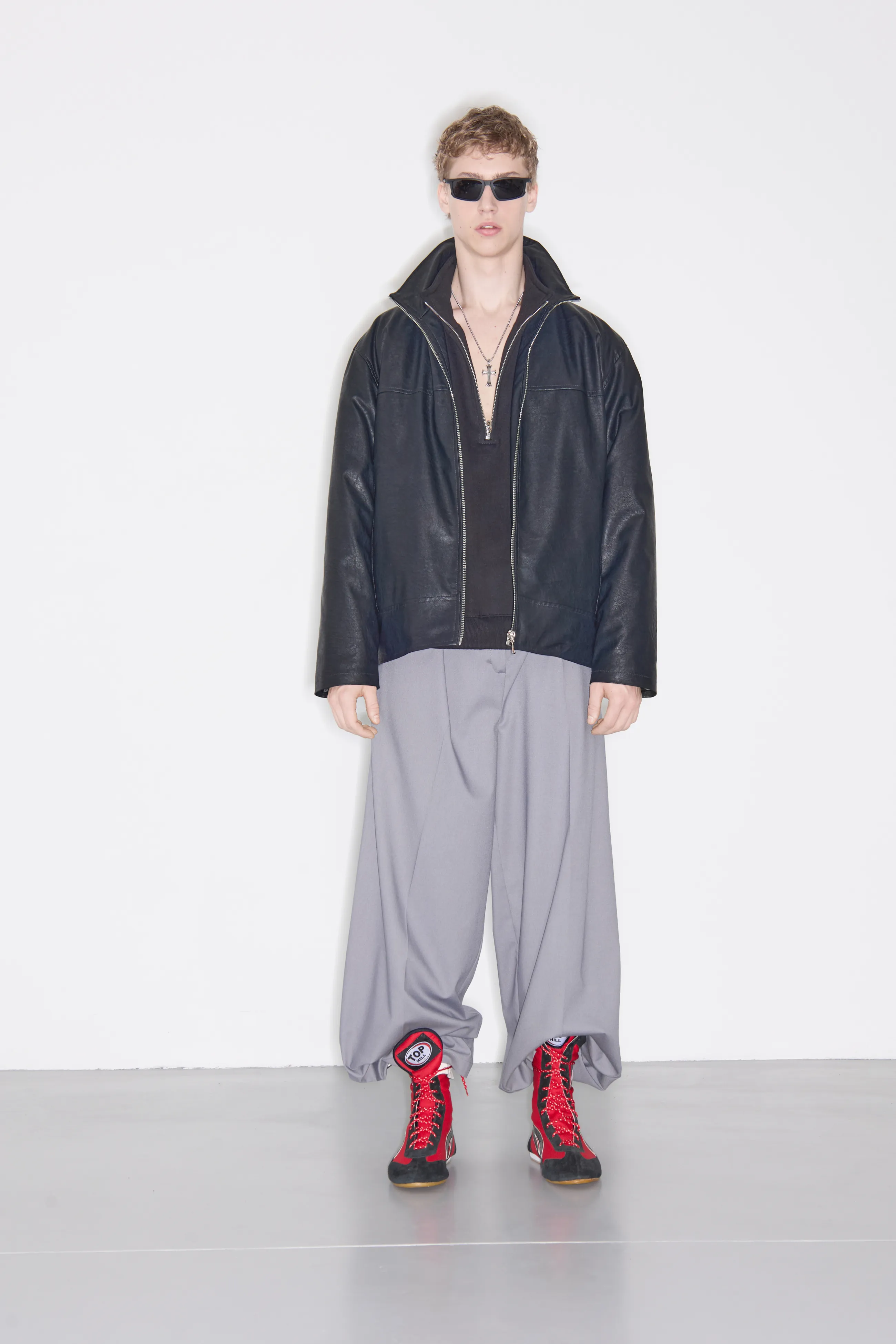 Куртка прямого силуэта из экокожи 