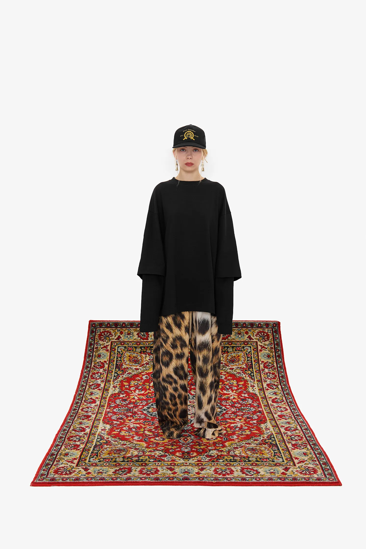 Лонгслив «Messenger girl» 