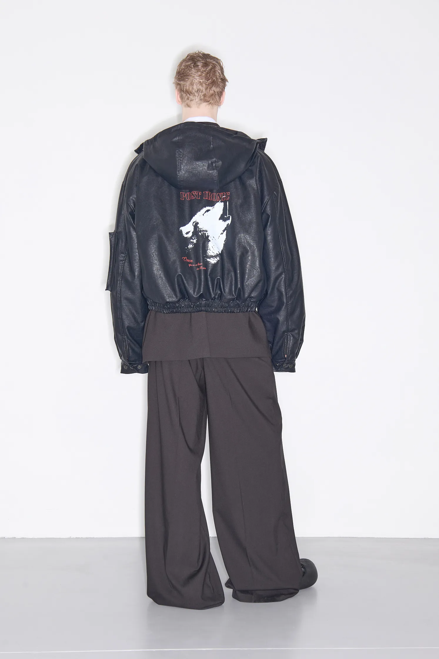 Куртка с капюшоном из  экокожи 