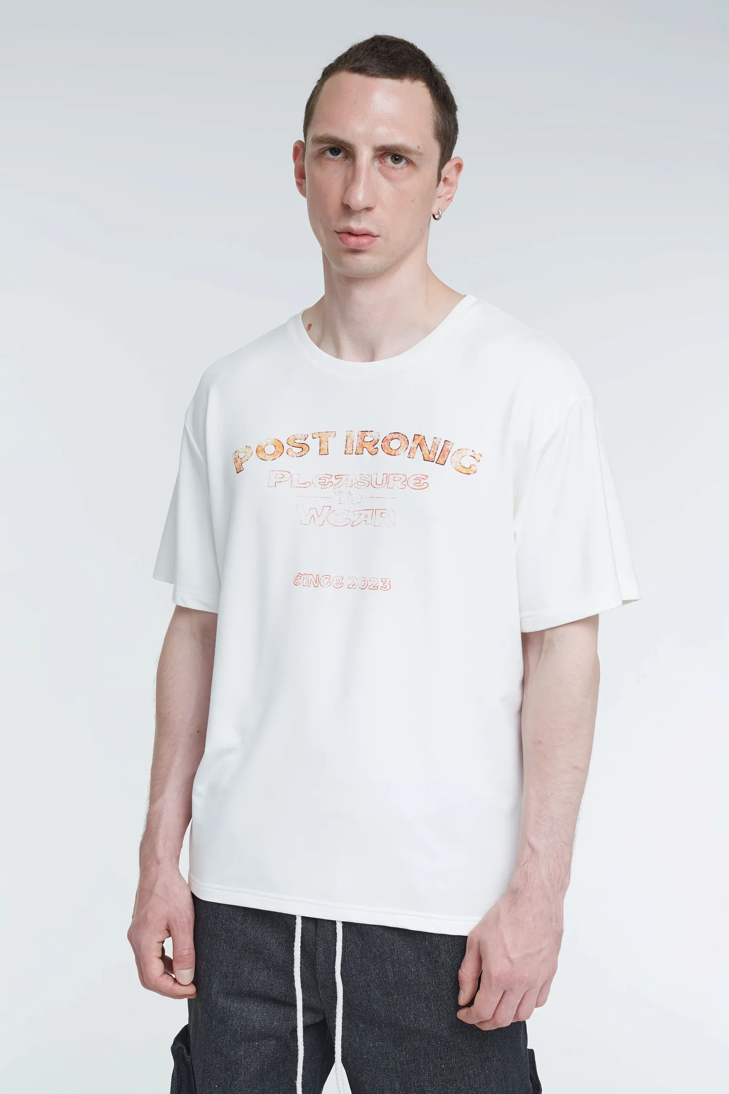 Футболка Pleasure to Wear 