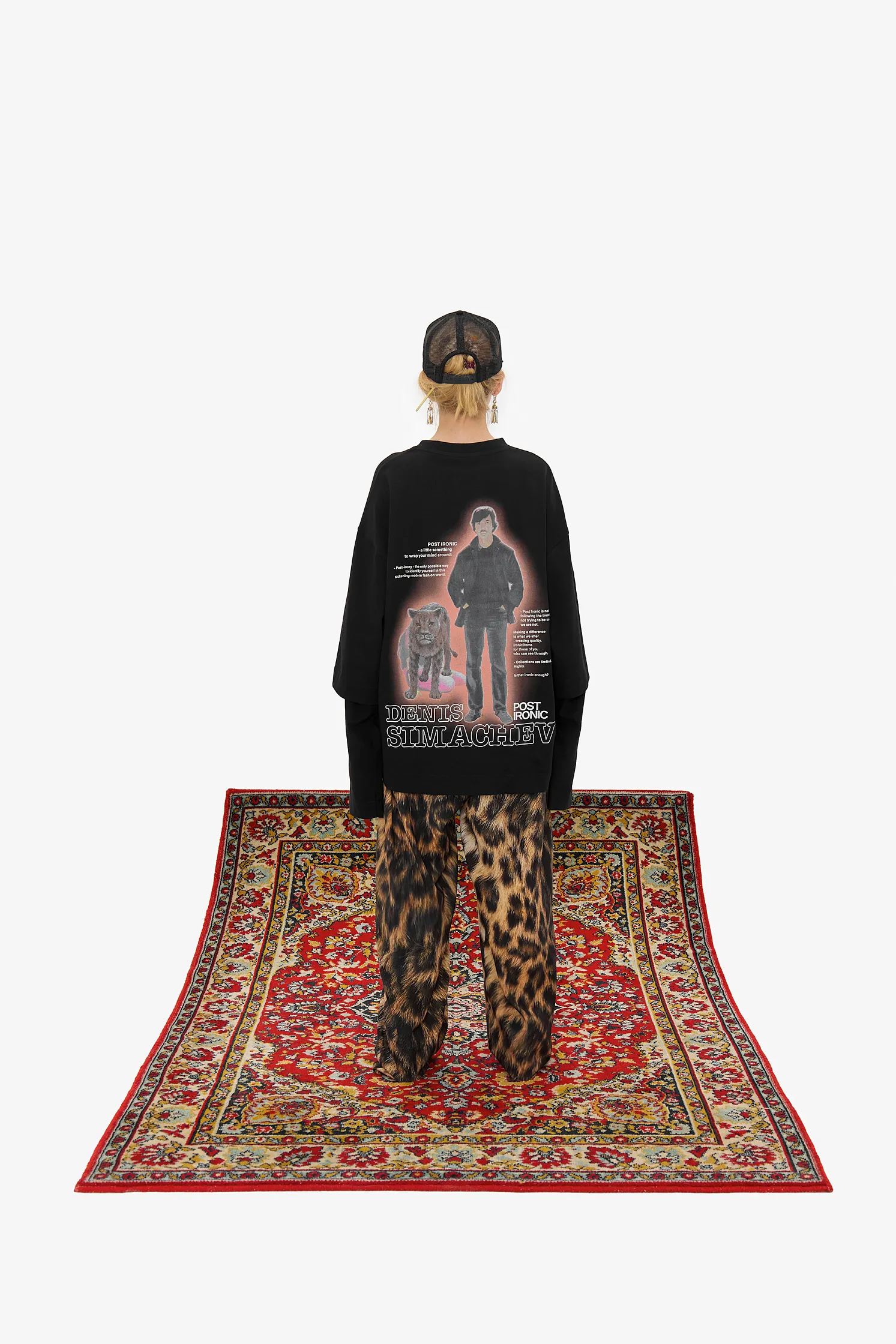 Лонгслив «Messenger girl» 