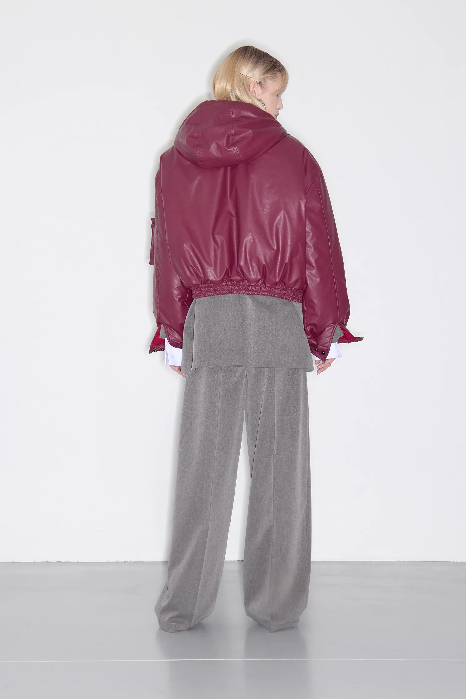 Куртка с капюшоном из экокожи 